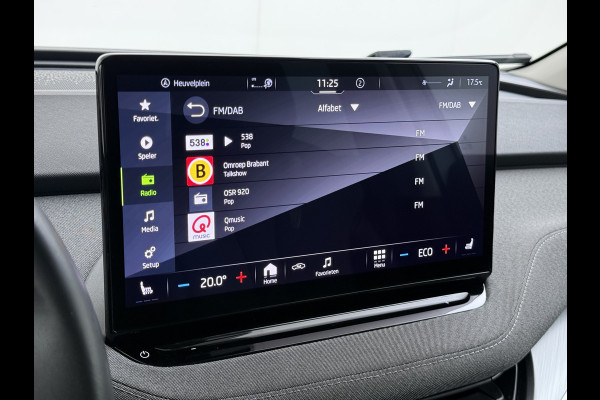Škoda ENYAQ iV 80 82kwh 204PK Soh 96% Camera 1/2 Leer Apple Carplay Android Warmtepomp First Edition Navi 3-Zone-Ecc 19"lm PDC-a+v Adaptive-Cru Lane-Assist Luxus E-Call Stuurverwarming Led Isofix Keyless-Go DAB Rijstrooksensor Origineel Nederlandse Auto Nieuwprijs €  53.000,-