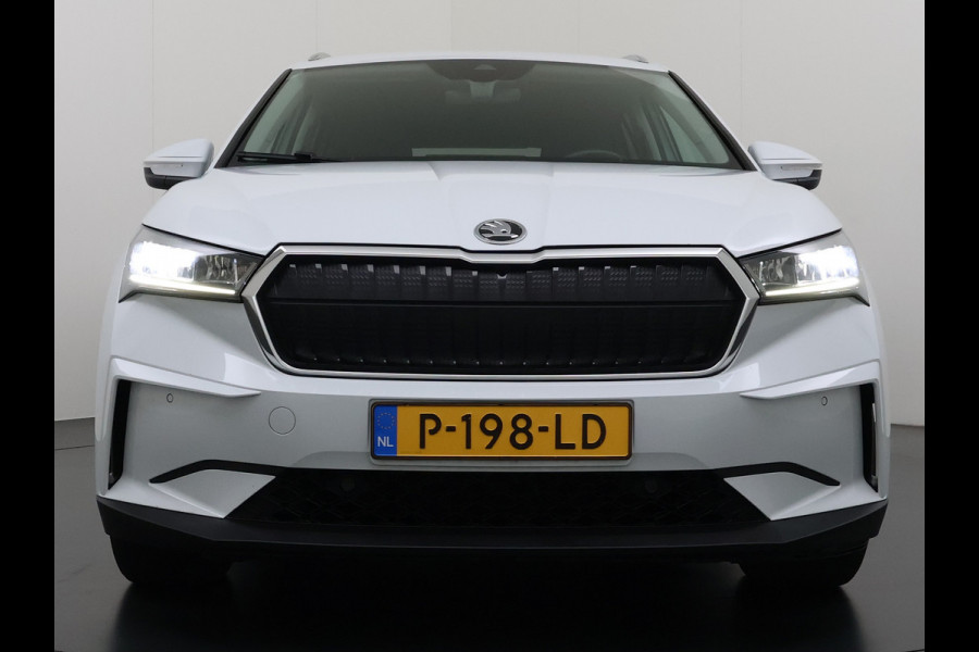 Škoda ENYAQ iV 80 82kwh 204PK Soh 96% Camera 1/2 Leer Apple Carplay Android Warmtepomp First Edition Navi 3-Zone-Ecc 19"lm PDC-a+v Adaptive-Cru Lane-Assist Luxus E-Call Stuurverwarming Led Isofix Keyless-Go DAB Rijstrooksensor Origineel Nederlandse Auto Nieuwprijs €  53.000,-