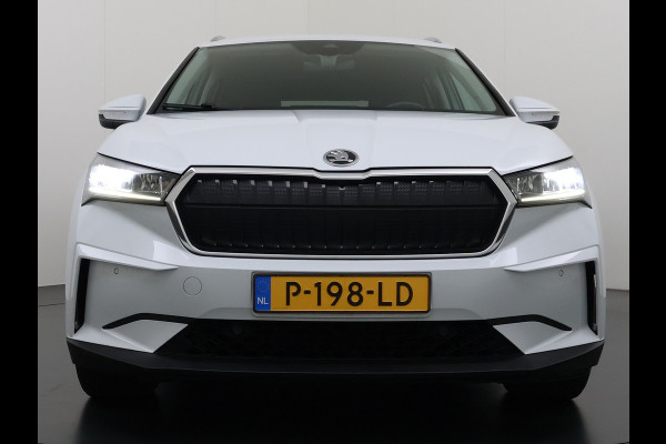 Škoda ENYAQ iV 80 82kwh 204PK Soh 96% Camera 1/2 Leer Apple Carplay Android Warmtepomp First Edition Navi 3-Zone-Ecc 19"lm PDC-a+v Adaptive-Cru Lane-Assist Luxus E-Call Stuurverwarming Led Isofix Keyless-Go DAB Rijstrooksensor Origineel Nederlandse Auto Nieuwprijs €  53.000,-