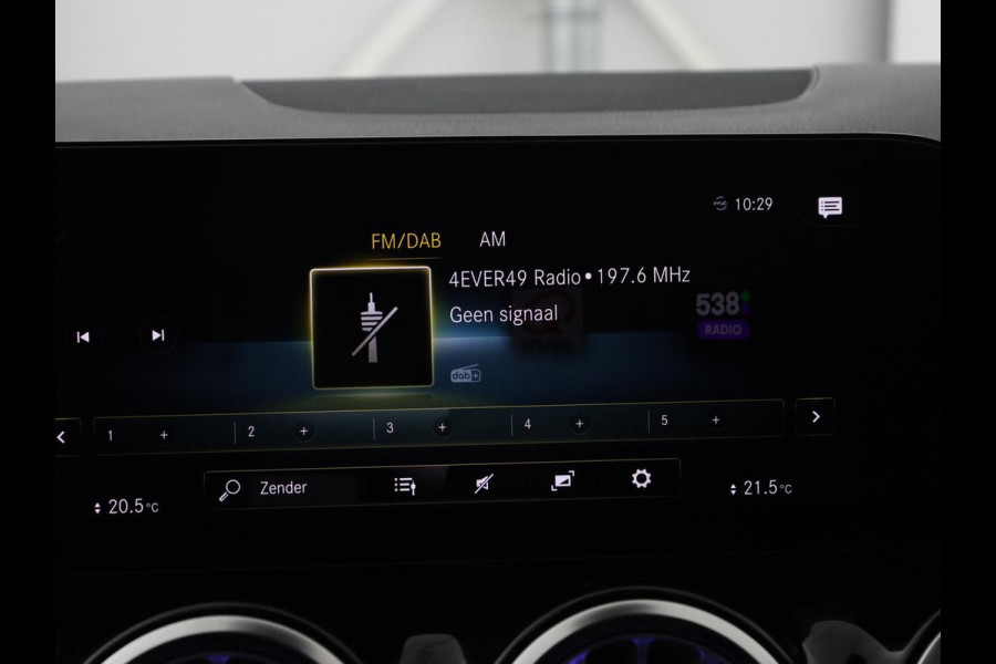 Mercedes-Benz B-Klasse 250e Urban Night | SOH 92% | Adaptive cruise | Stoelverwarming | Camera | Carplay | Sfeerverlichting | Half leder | Full LED | Widescreen | Park Assist | Navigatie | PHEV | Plug In