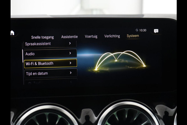 Mercedes-Benz B-Klasse 250e Urban Night | SOH 92% | Adaptive cruise | Stoelverwarming | Camera | Carplay | Sfeerverlichting | Half leder | Full LED | Widescreen | Park Assist | Navigatie | PHEV | Plug In