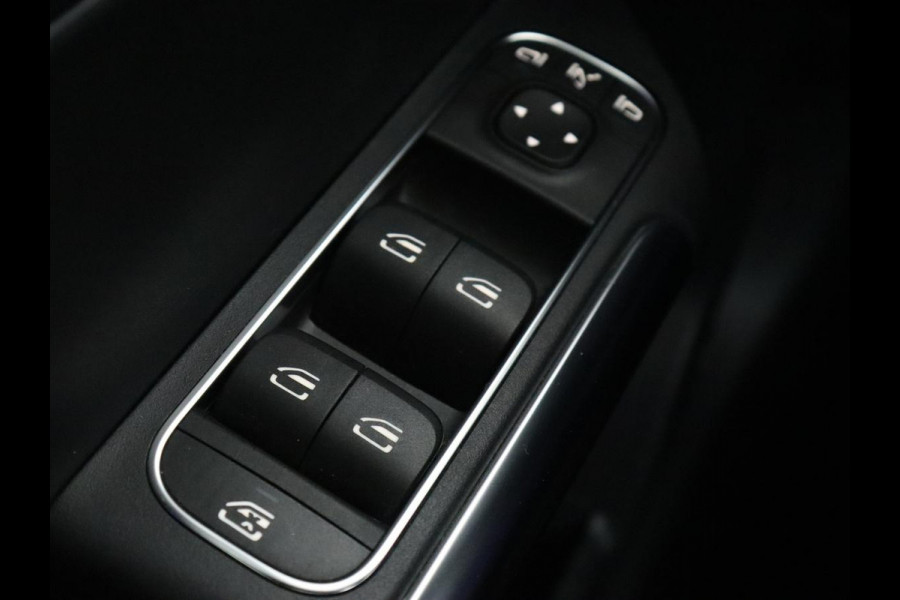 Mercedes-Benz B-Klasse 250e Urban Night | SOH 92% | Adaptive cruise | Stoelverwarming | Camera | Carplay | Sfeerverlichting | Half leder | Full LED | Widescreen | Park Assist | Navigatie | PHEV | Plug In