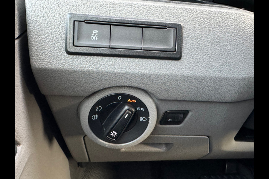 Volkswagen Transporter * Automaat L1H1 * Camera * Navigatie * Cruise * LM Velgen *