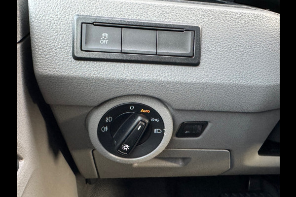 Volkswagen Transporter * Automaat L1H1 * Camera * Navigatie * Cruise * LM Velgen *