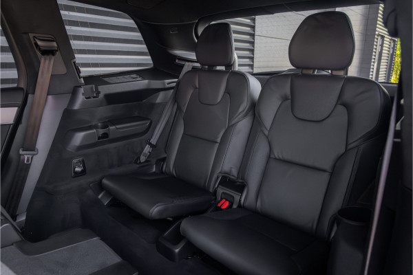Volvo XC90 T8 Plug-in hybrid AWD Ultra Black Ed. Luchtvering-Trekhaak-Pano