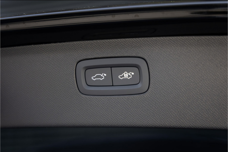 Volvo XC90 T8 Plug-in hybrid AWD Ultra Black Ed. Luchtvering-Trekhaak-Pano