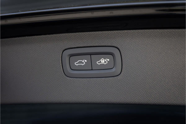 Volvo XC90 T8 Plug-in hybrid AWD Ultra Black Ed. Luchtvering-Trekhaak-Pano