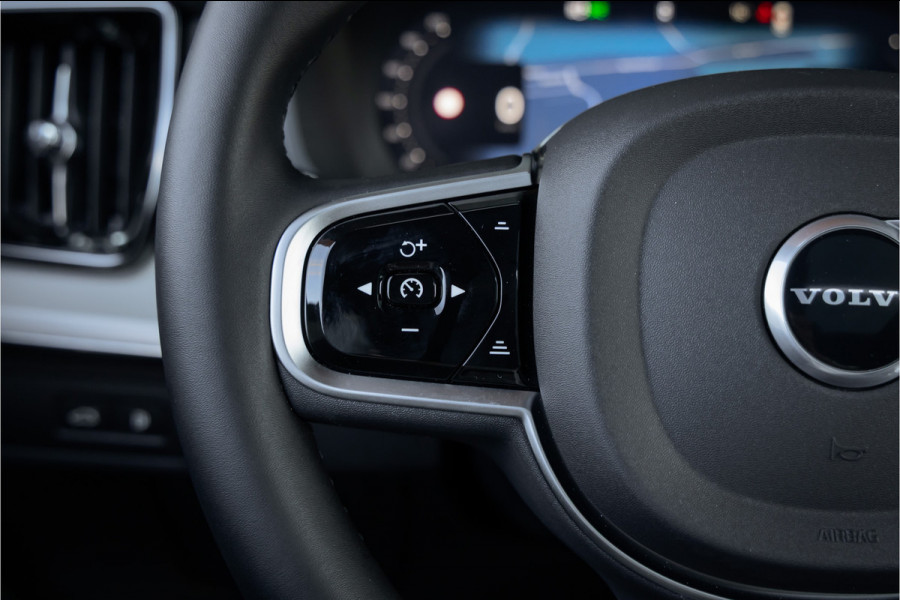 Volvo XC90 T8 Plug-in hybrid AWD Ultra Black Ed. Luchtvering-Trekhaak-Pano