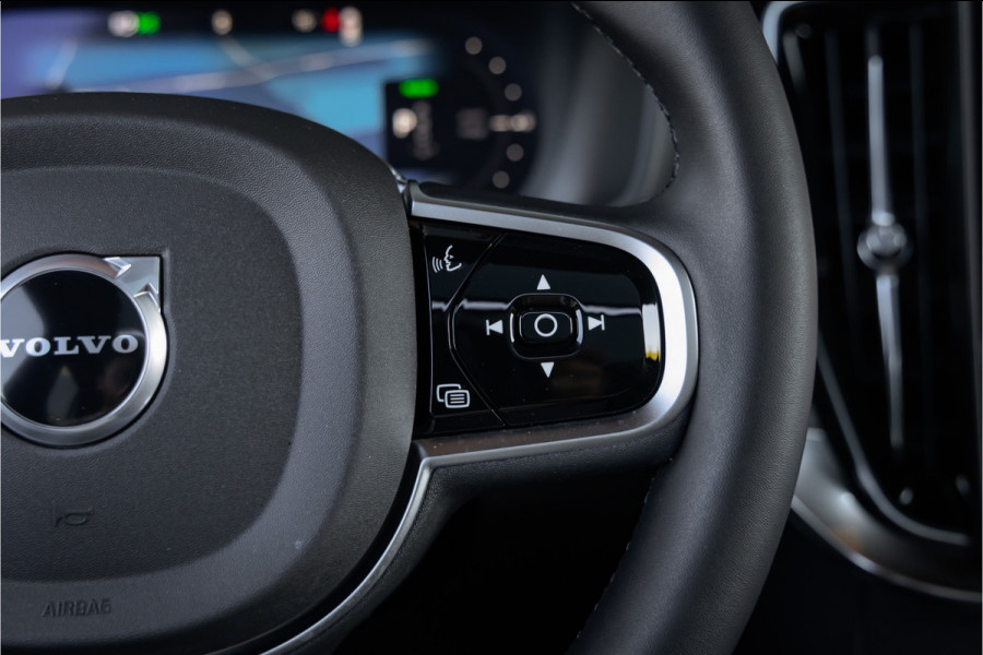 Volvo XC90 T8 Plug-in hybrid AWD Ultra Black Ed. Luchtvering-Trekhaak-Pano