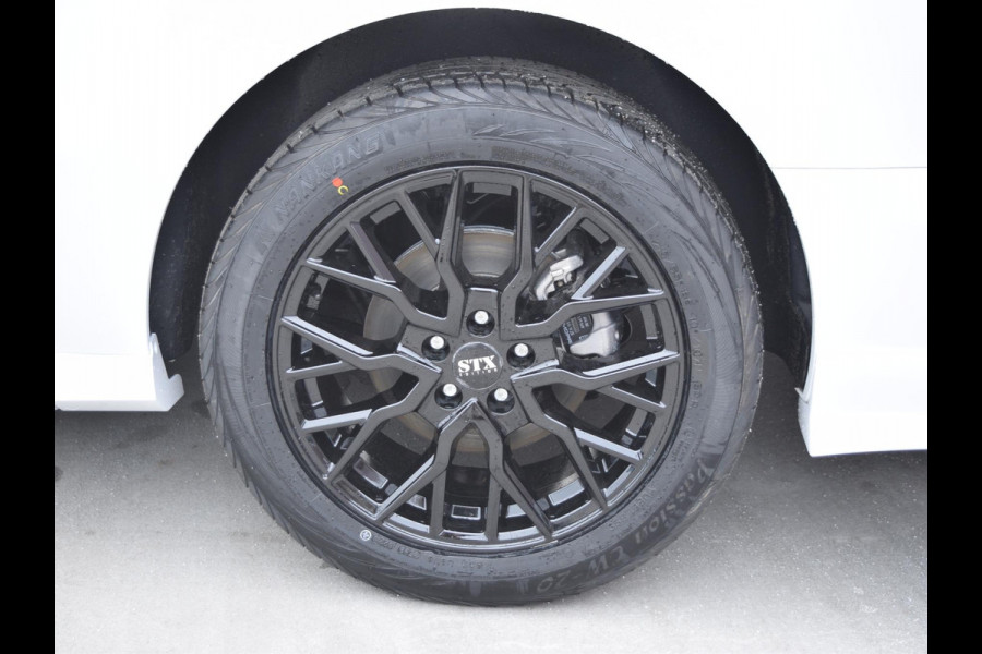 Peugeot e-Expert L3 75 kWh | STX Sport | Lederen bekleding | Spoilerpakket | 18 inch Lichtmetalen velgen | Rondom Camera's | Mooiste bus van NL (!)