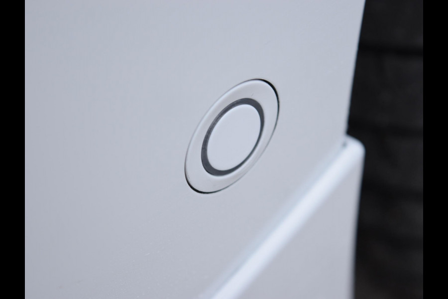 Peugeot e-Expert L3 75 kWh | STX Sport | Lederen bekleding | Spoilerpakket | 18 inch Lichtmetalen velgen | Rondom Camera's | Mooiste bus van NL (!)