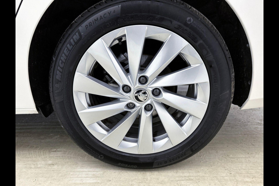 Škoda Octavia Combi 1.5 TSI MHEV Business Edition CAMERA | CARPLAY-NAV | EL-ACHTERKLEP
