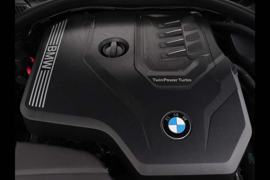BMW 3 Serie 318i | Leder | Adaptive cruise | Stoelverwarming | Memory | Live Cockpit | Sportstoelen | Carplay | Keyless | Trekhaak | Parkeerhulp | Climate control | Full LED | Origineel NL