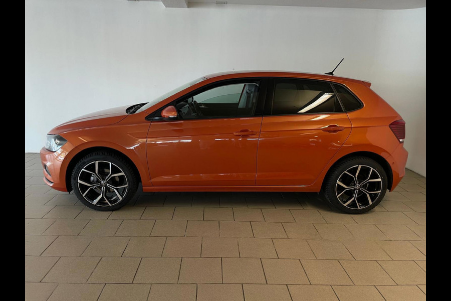Volkswagen Polo 1.0 TSI Comfortline Business AIRCO NAVI CRUISE KEYLESS START VELGEN ALL SEASON MET LAK PRIVACYGLAS NETTE AUTO