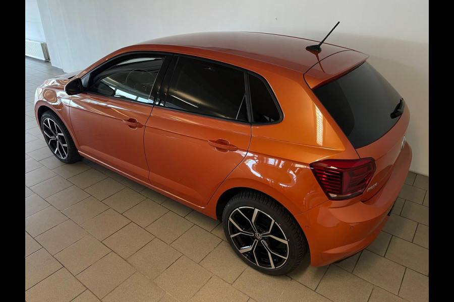 Volkswagen Polo 1.0 TSI Comfortline Business AIRCO NAVI CRUISE KEYLESS START VELGEN ALL SEASON MET LAK PRIVACYGLAS NETTE AUTO