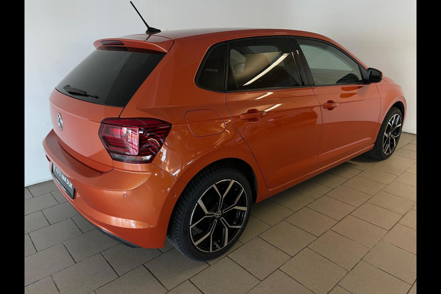 Volkswagen Polo 1.0 TSI Comfortline Business AIRCO NAVI CRUISE KEYLESS START VELGEN ALL SEASON MET LAK PRIVACYGLAS NETTE AUTO