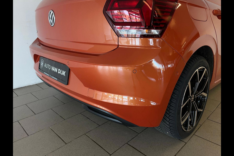 Volkswagen Polo 1.0 TSI Comfortline Business AIRCO NAVI CRUISE KEYLESS START VELGEN ALL SEASON MET LAK PRIVACYGLAS NETTE AUTO