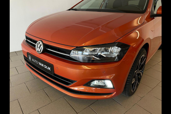 Volkswagen Polo 1.0 TSI Comfortline Business AIRCO NAVI CRUISE KEYLESS START VELGEN ALL SEASON MET LAK PRIVACYGLAS NETTE AUTO