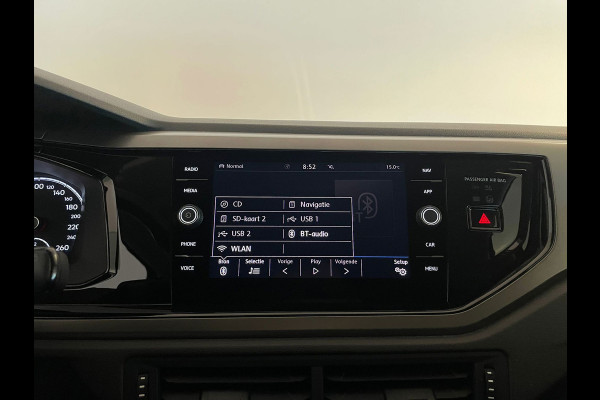 Volkswagen Polo 1.0 TSI Comfortline Business AIRCO NAVI CRUISE KEYLESS START VELGEN ALL SEASON MET LAK PRIVACYGLAS NETTE AUTO