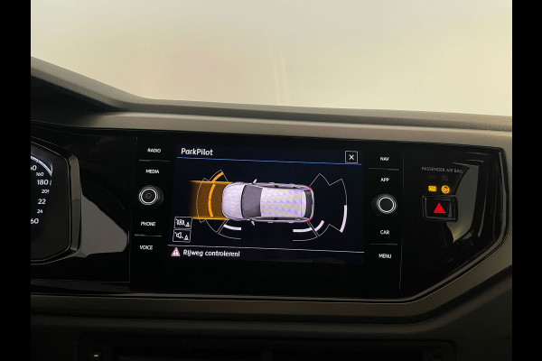 Volkswagen Polo 1.0 TSI Comfortline Business AIRCO NAVI CRUISE KEYLESS START VELGEN ALL SEASON MET LAK PRIVACYGLAS NETTE AUTO