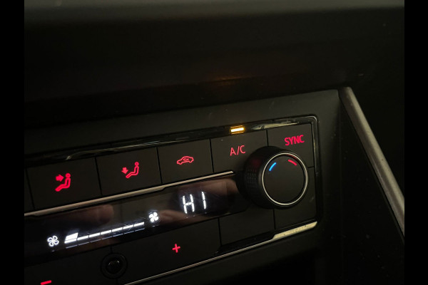 Volkswagen Polo 1.0 TSI Comfortline Business AIRCO NAVI CRUISE KEYLESS START VELGEN ALL SEASON MET LAK PRIVACYGLAS NETTE AUTO