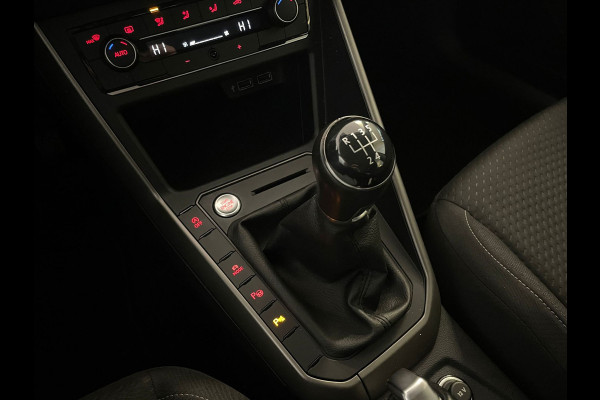 Volkswagen Polo 1.0 TSI Comfortline Business AIRCO NAVI CRUISE KEYLESS START VELGEN ALL SEASON MET LAK PRIVACYGLAS NETTE AUTO