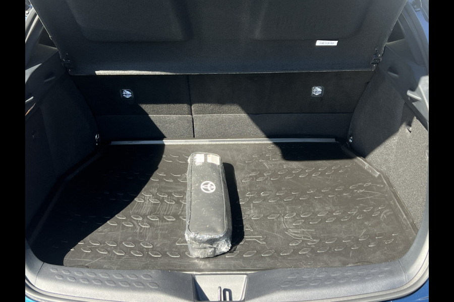 Toyota C-HR 2.0 Hybrid Team D | Navi | Carplay | Premium LED | Winter Pack