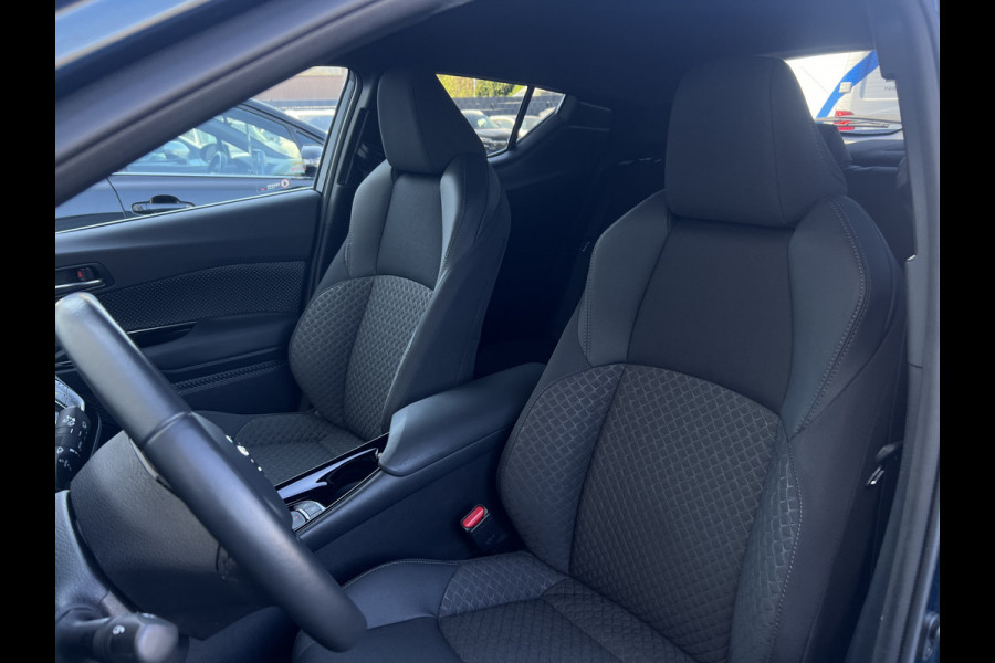 Toyota C-HR 2.0 Hybrid Team D | Navi | Carplay | Premium LED | Winter Pack