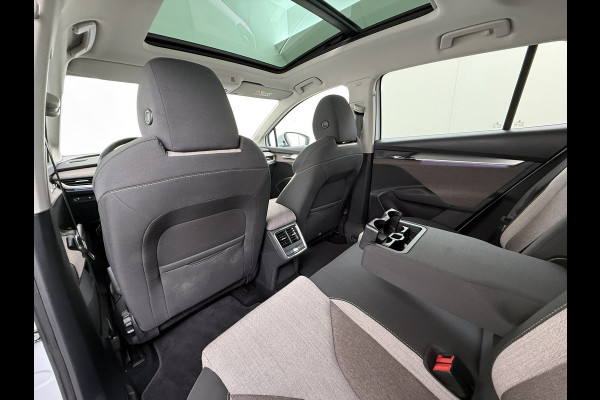 Škoda ENYAQ iV 80 82kwh 204PK Soh 95% Pano-Dak Camera Apple Carplay Android First Edition Navi 3-Zone-Ecc 19"lm PDC-a+v Adaptive-Cruise Lane-Assist Luxus E-Call Stuurverwarming Led Isofix Keyless-Go DAB Rijstrooksensor Origineel Nederlandse Auto Nieuwprijs €  53.000,-