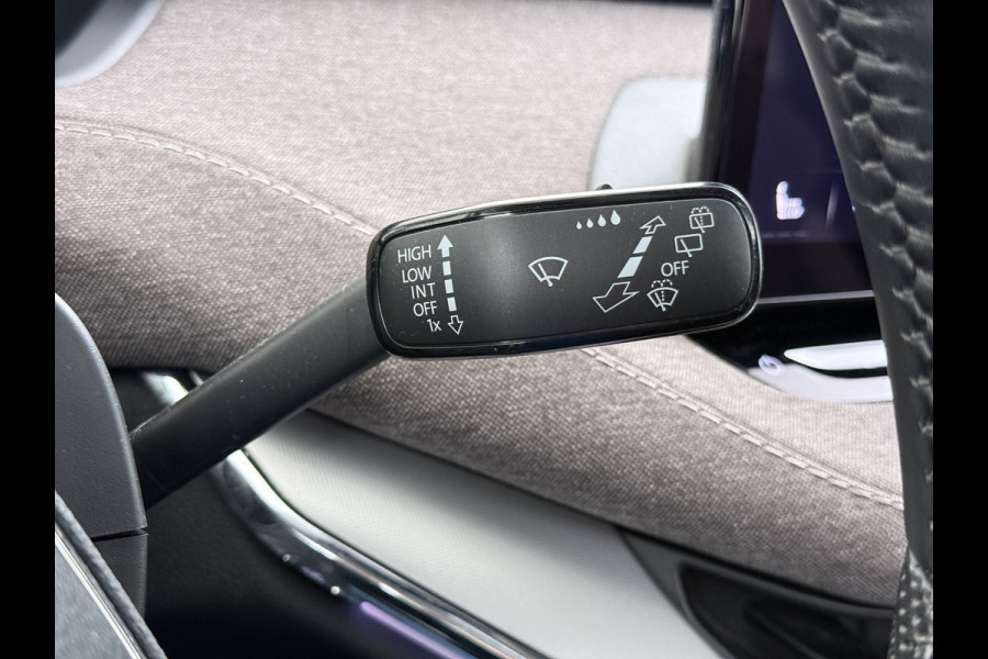 Škoda ENYAQ iV 80 82kwh 204PK Soh 95% Pano-Dak Camera Apple Carplay Android First Edition Navi 3-Zone-Ecc 19"lm PDC-a+v Adaptive-Cruise Lane-Assist Luxus E-Call Stuurverwarming Led Isofix Keyless-Go DAB Rijstrooksensor Origineel Nederlandse Auto Nieuwprijs €  53.000,-