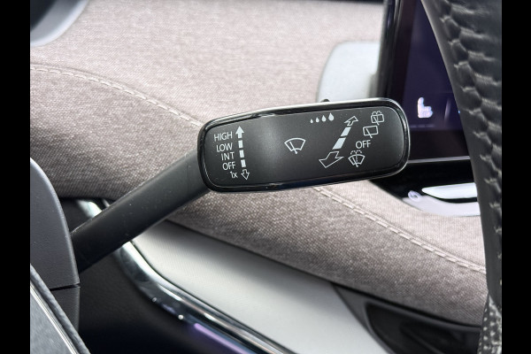 Škoda ENYAQ iV 80 82kwh 204PK Soh 95% Pano-Dak Camera Apple Carplay Android First Edition Navi 3-Zone-Ecc 19"lm PDC-a+v Adaptive-Cruise Lane-Assist Luxus E-Call Stuurverwarming Led Isofix Keyless-Go DAB Rijstrooksensor Origineel Nederlandse Auto Nieuwprijs €  53.000,-