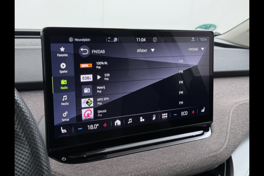 Škoda ENYAQ iV 80 82kwh 204PK Soh 95% Pano-Dak Camera Apple Carplay Android First Edition Navi 3-Zone-Ecc 19"lm PDC-a+v Adaptive-Cruise Lane-Assist Luxus E-Call Stuurverwarming Led Isofix Keyless-Go DAB Rijstrooksensor Origineel Nederlandse Auto Nieuwprijs €  53.000,-