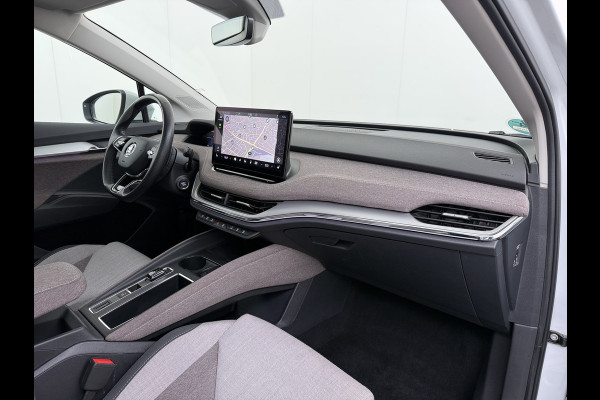 Škoda ENYAQ iV 80 82kwh 204PK Soh 95% Pano-Dak Camera Apple Carplay Android First Edition Navi 3-Zone-Ecc 19"lm PDC-a+v Adaptive-Cruise Lane-Assist Luxus E-Call Stuurverwarming Led Isofix Keyless-Go DAB Rijstrooksensor Origineel Nederlandse Auto Nieuwprijs €  53.000,-