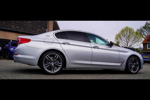 BMW 5 Serie 530e iPerformance High Executive | Stoelverkoeling | Head Up Display | Memory | Achterbank Verwarmd
