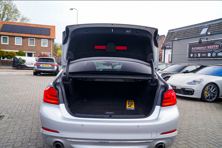 BMW 5 Serie 530e iPerformance High Executive | Stoelverkoeling | Head Up Display | Memory | Achterbank Verwarmd