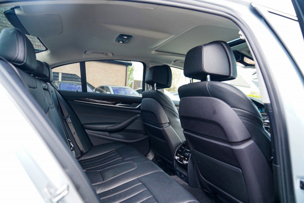 BMW 5 Serie 530e iPerformance High Executive | Stoelverkoeling | Head Up Display | Memory | Achterbank Verwarmd