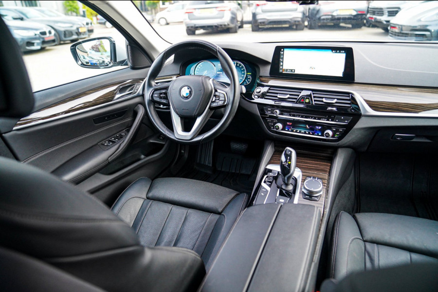 BMW 5 Serie 530e iPerformance High Executive | Stoelverkoeling | Head Up Display | Memory | Achterbank Verwarmd