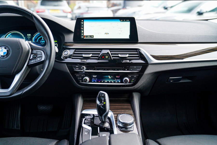 BMW 5 Serie 530e iPerformance High Executive | Stoelverkoeling | Head Up Display | Memory | Achterbank Verwarmd