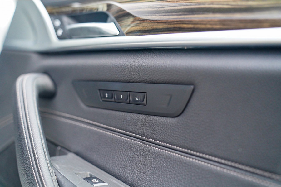 BMW 5 Serie 530e iPerformance High Executive | Stoelverkoeling | Head Up Display | Memory | Achterbank Verwarmd