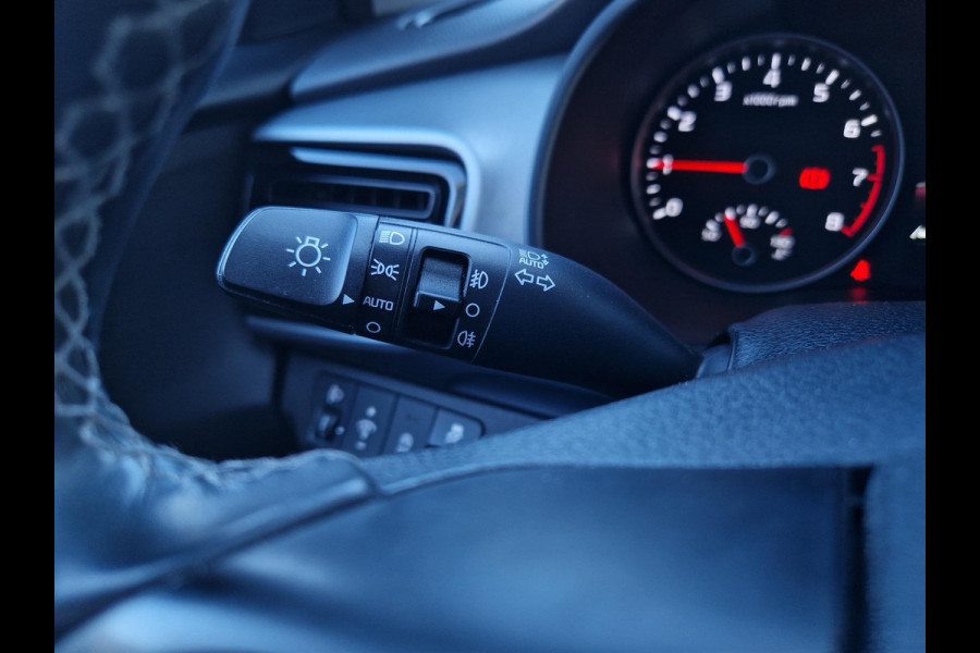 Kia Stonic 1.0 T-GDi MHEV DynamicPlusLine | key-Less | Climate | Cruise | Camera | Android Auto / Apple Carplay |