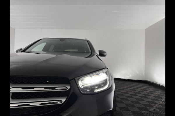 Mercedes-Benz GLC 300e 4MATIC Business Solution (Plug-In) {SOH-94%} (INCL-BTW) *LEATHER | FULL-LED | DIGI-COCKPIT | KEYLESS | DAB | HEATED-SPORTSEATS | CAMERA | PRIVACY-GLASS | NAVI-FULLMAP | ECC | PDC | CRUISE | 18''ALU*