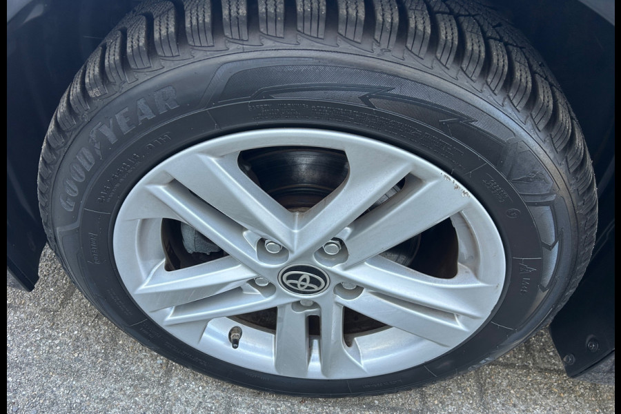 Toyota Corolla Touring Sports 1.8 Hybrid Business Trekhaak Apple Carplay Rijklaarprijs