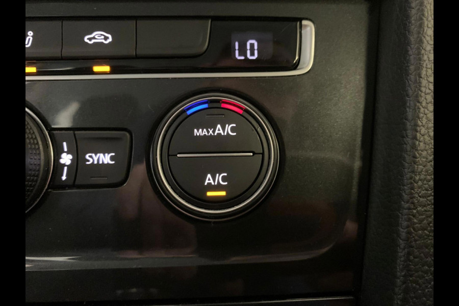 Volkswagen Golf 1.0 TSI Comfortline 110PK AIRCO CRUISE NAVI BLUETOOTH APPLE CARPLAY PDC TREKHAAK PRIVACY GLAS ZEER NETTE AUTO