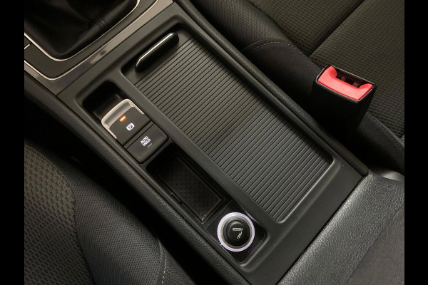 Volkswagen Golf 1.0 TSI Comfortline 110PK AIRCO CRUISE NAVI BLUETOOTH APPLE CARPLAY PDC TREKHAAK PRIVACY GLAS ZEER NETTE AUTO