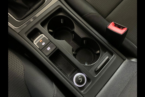 Volkswagen Golf 1.0 TSI Comfortline 110PK AIRCO CRUISE NAVI BLUETOOTH APPLE CARPLAY PDC TREKHAAK PRIVACY GLAS ZEER NETTE AUTO