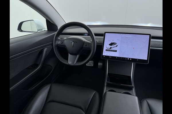 Tesla Model 3 RWD LFP-Accu SR plus Soh 91% 325PK Lmv 18" AutoPilot FSD Leder Panoramadak Adaptive-Cruise Camera's Elektr.-Stuur+Stoelen+Spiege Navi LED Comfortstoelen ACC DAB Voorverwarmen interieur via App Keyless One-Pedal-Drive Origineel Nederlandse auto tot 11kw laden thuis!