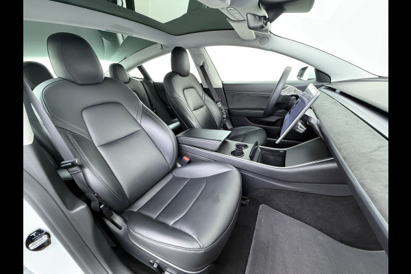Tesla Model 3 RWD LFP-Accu SR plus Soh 91% 325PK Lmv 18" AutoPilot FSD Leder Panoramadak Adaptive-Cruise Camera's Elektr.-Stuur+Stoelen+Spiege Navi LED Comfortstoelen ACC DAB Voorverwarmen interieur via App Keyless One-Pedal-Drive Origineel Nederlandse auto tot 11kw laden thuis!