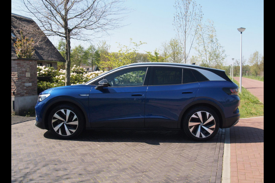 Volkswagen ID.4 First 77 kWh | Camera | Trekhaak | Sfeerverlichting | Apple Carplay | Cruise Control |