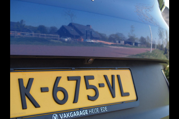 Volkswagen ID.4 First 77 kWh | Camera | Trekhaak | Sfeerverlichting | Apple Carplay | Cruise Control |