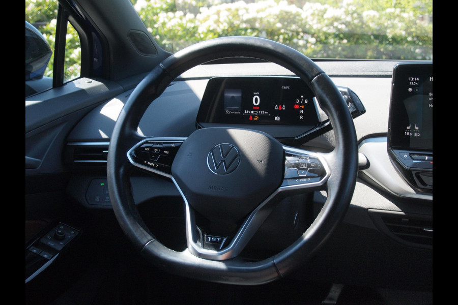 Volkswagen ID.4 First 77 kWh | Camera | Trekhaak | Sfeerverlichting | Apple Carplay | Cruise Control |